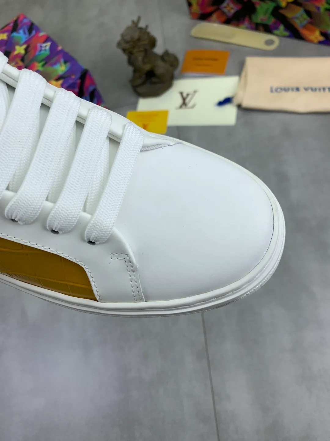 Men's men's shoes P520💰【New style】🆘High quality cowhide【Louis Vuitton】LV official website's latest model🎁casual and fashionable men's shoes👟hot style💥simple and elegant style, exclusive for trendy men. Unique official website's latest brand elements👑original decoration, fashionable and generous, the fabric is made of original denim➕comfortable and breathable mesh lining➕cow leather feet ✅The official website specifies wear-resistant casual outsole, the classic model is taken in real life🎬Color: 5⃣️colors available😍Number of codes: 38-44 Full set of packaging